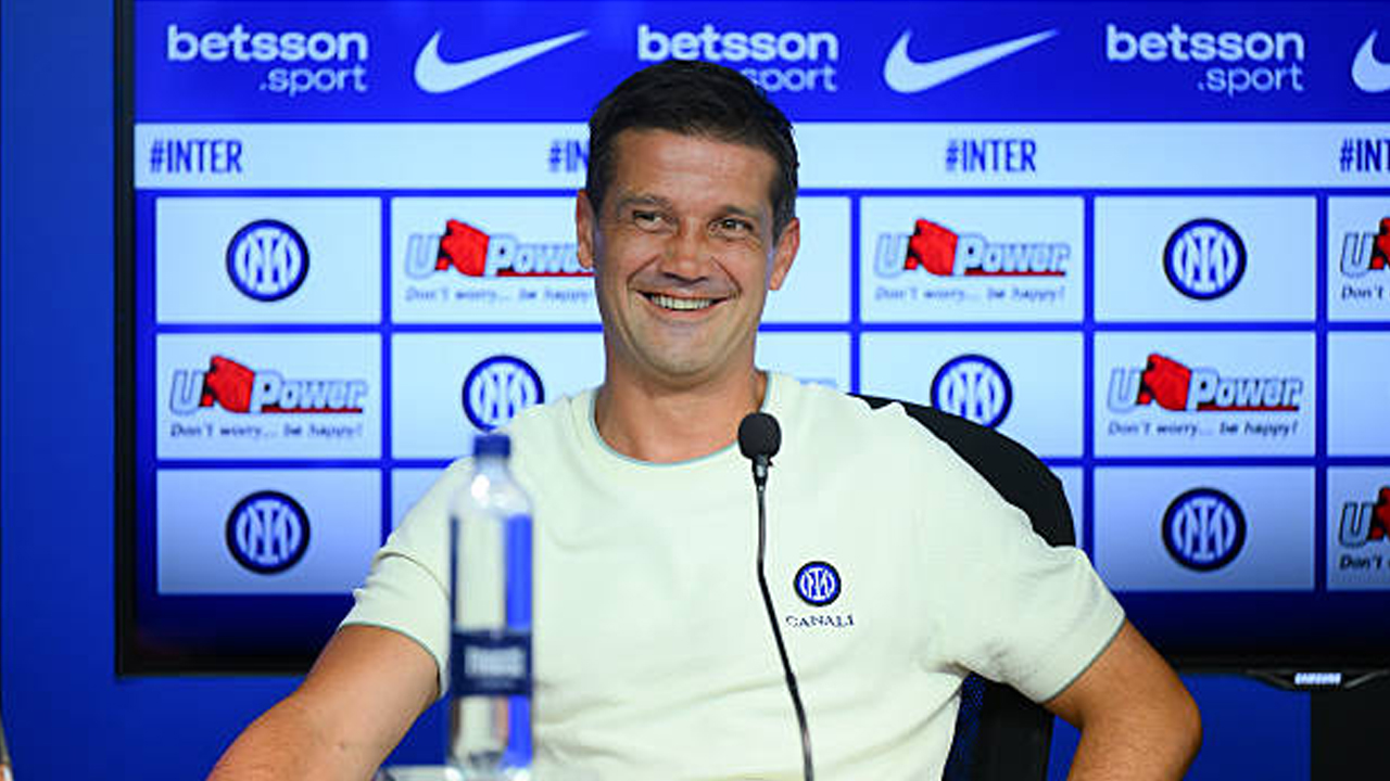 Cristian Chivu Ingin Bawa Inter Milan Raih Lebih Banyak Gelar
