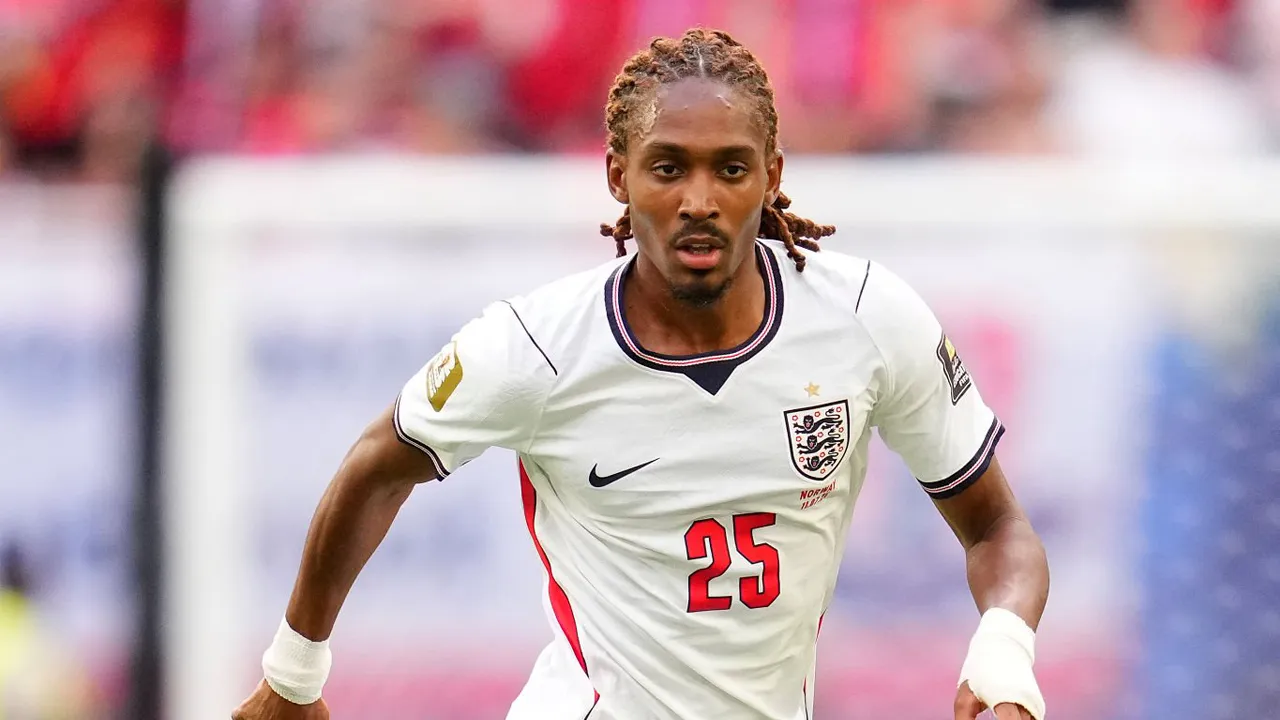 Giliran Inter Milan yang Tertarik Rekrut Djed Spence