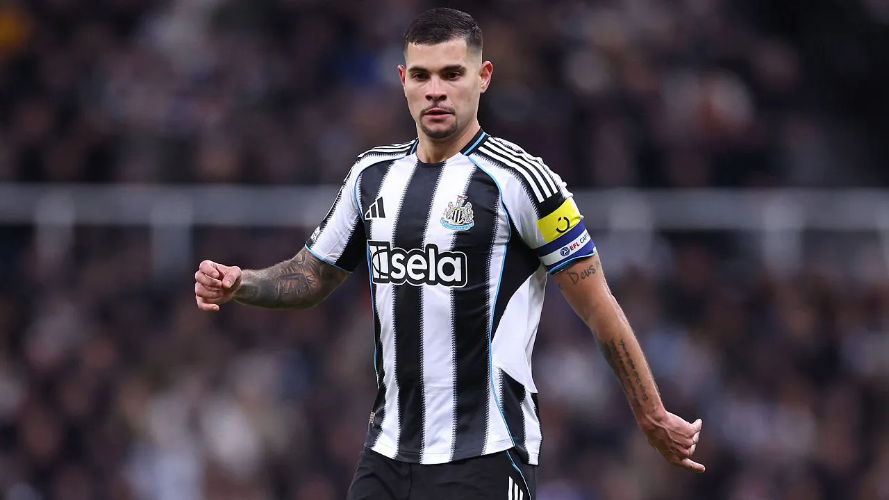 Harga Selangit Bruno Guimaraes Bikin Arsenal Mundur, Giliran MU Bergerak?