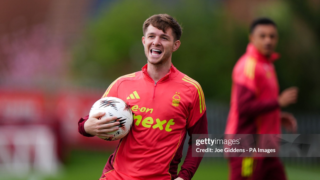 James McAtee Tolak Godaan West Ham, Pilih Bertahan di Nottingham Forest