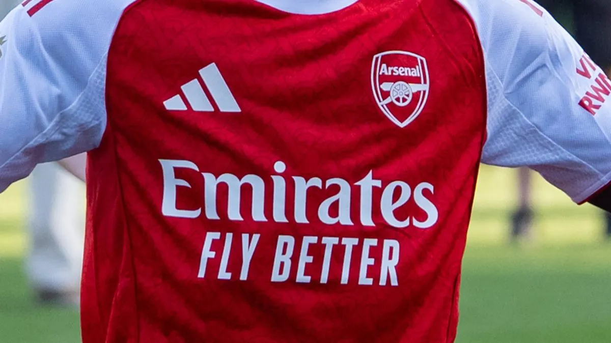 Kostum Baru Arsenal Bocor, Sponsor Utama Alami Perubahan - sumber: (footballlondon)