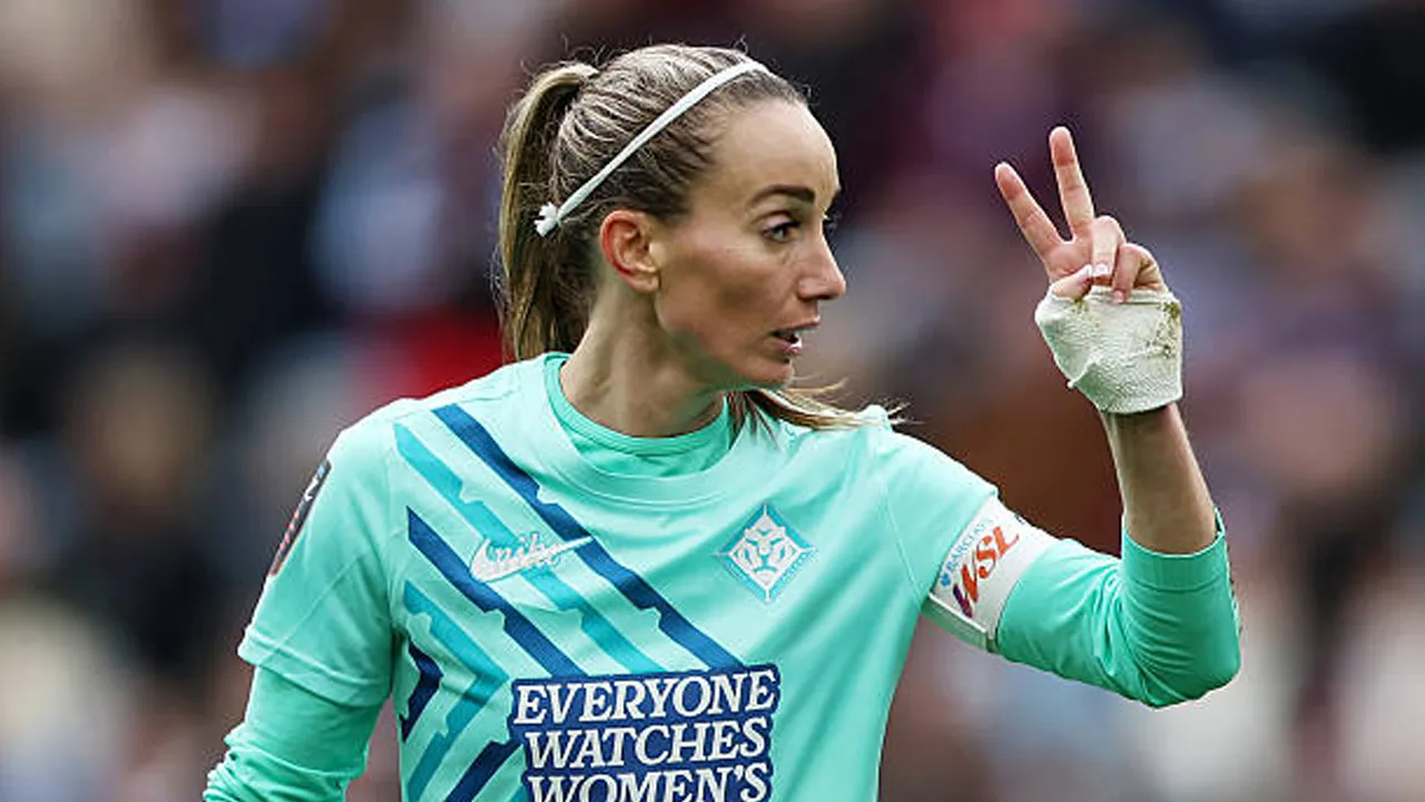London City Lionesses Resmi Perpanjang Kontrak Kosovare Asllani