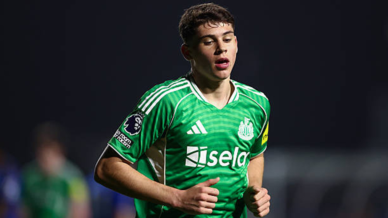 Mason Miley Teken Kontrak Profesional Pertama Bersama Newcastle United