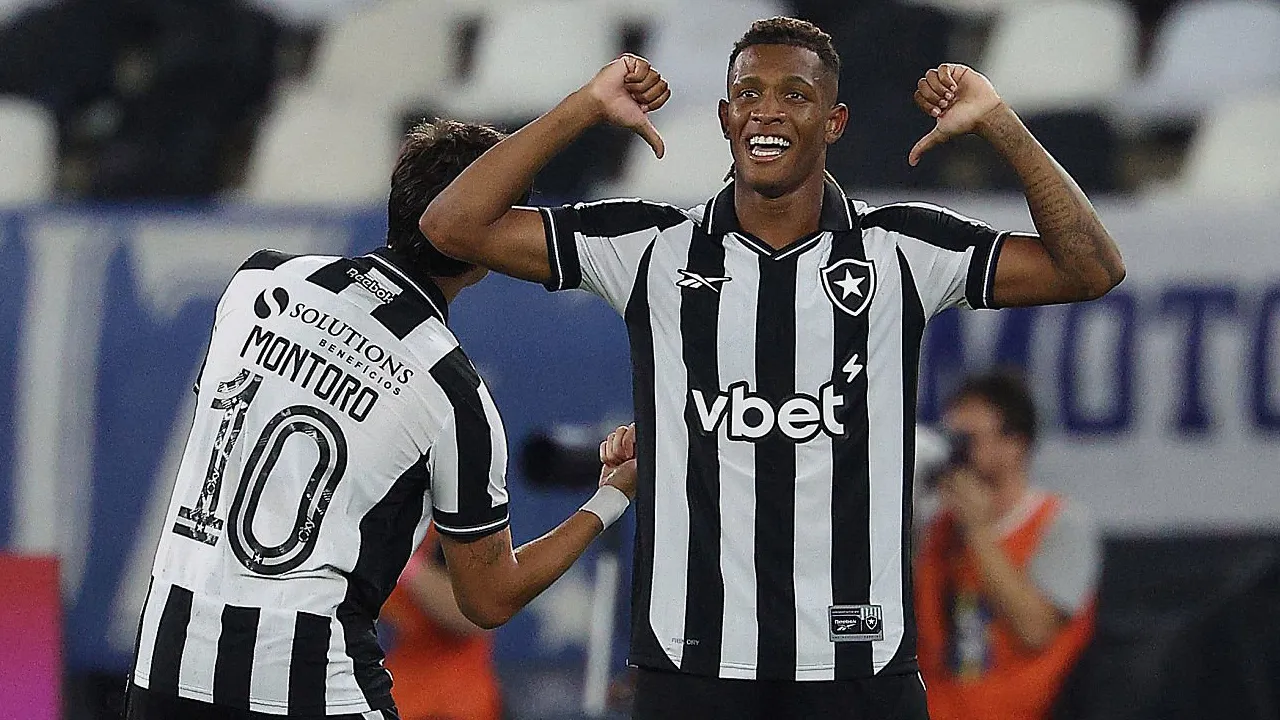 Newcastle United Pimpin Perburuan Danilo di Musim Panas Tahun ini