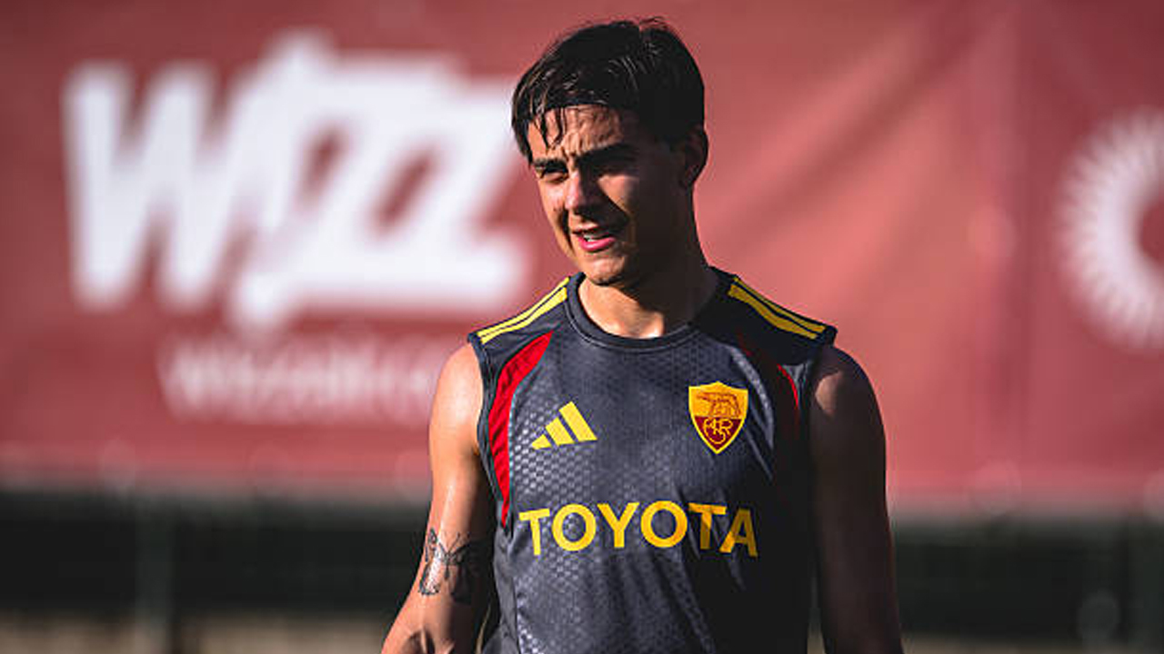 Paulo Dybala Ungkap Alasan Memilih Bertahan di AS Roma Satu Musim Lagi