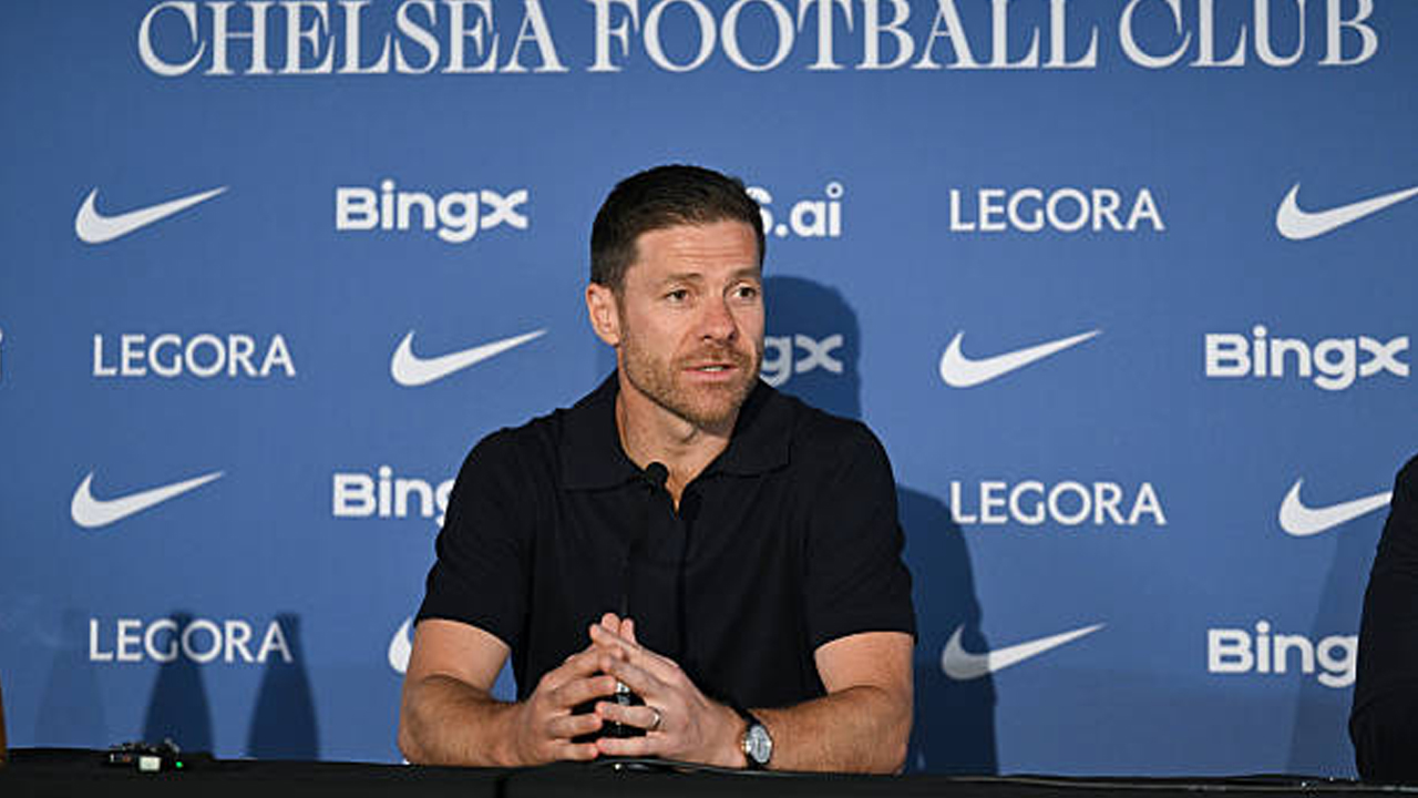Pimpin Chelsea, Xabi Alonso Sebut Premier League Liga Paling Kompetitif