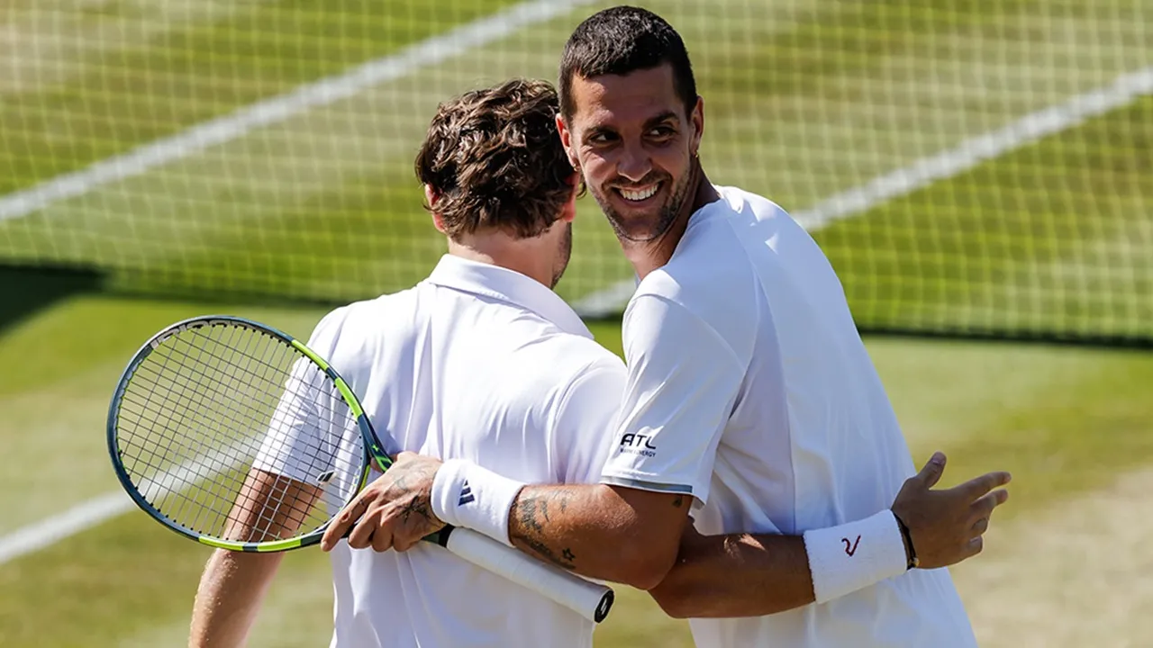 Thanasi Kokkinakis Ungkap Bekas Luka Mengejutkan
