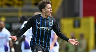 Tolak Tawaran Dortmund, Christos Tzolis Cuma Mau Arsenal