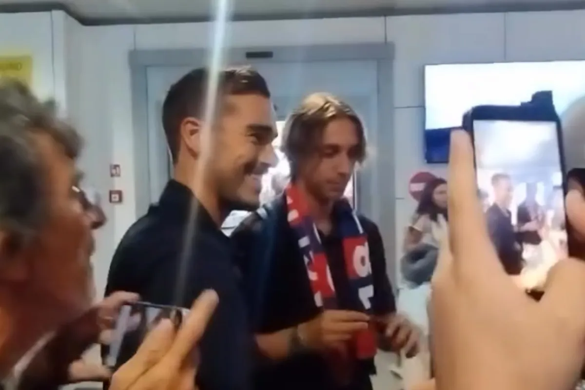 Winks dan Fazzini Resmi Gabung Cagliari, Siap Beraksi di Serie A - sumber: (footballitalia)
