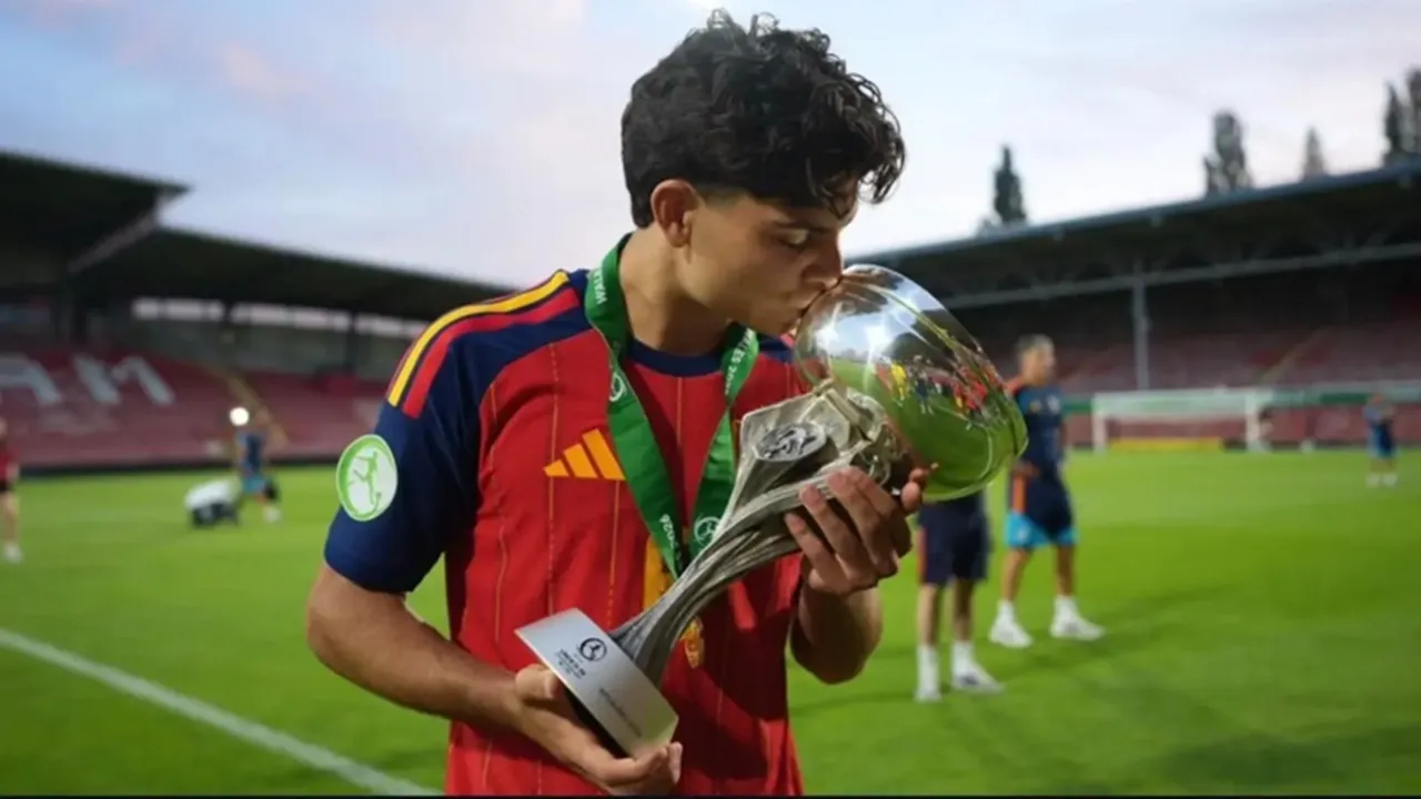 Xavi Espart Tampil Mengesankan sebagai Gelandang di Euro U19