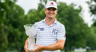 Zach Johnson Raih Gelar Major Senior Pertama di Kaulig Championship