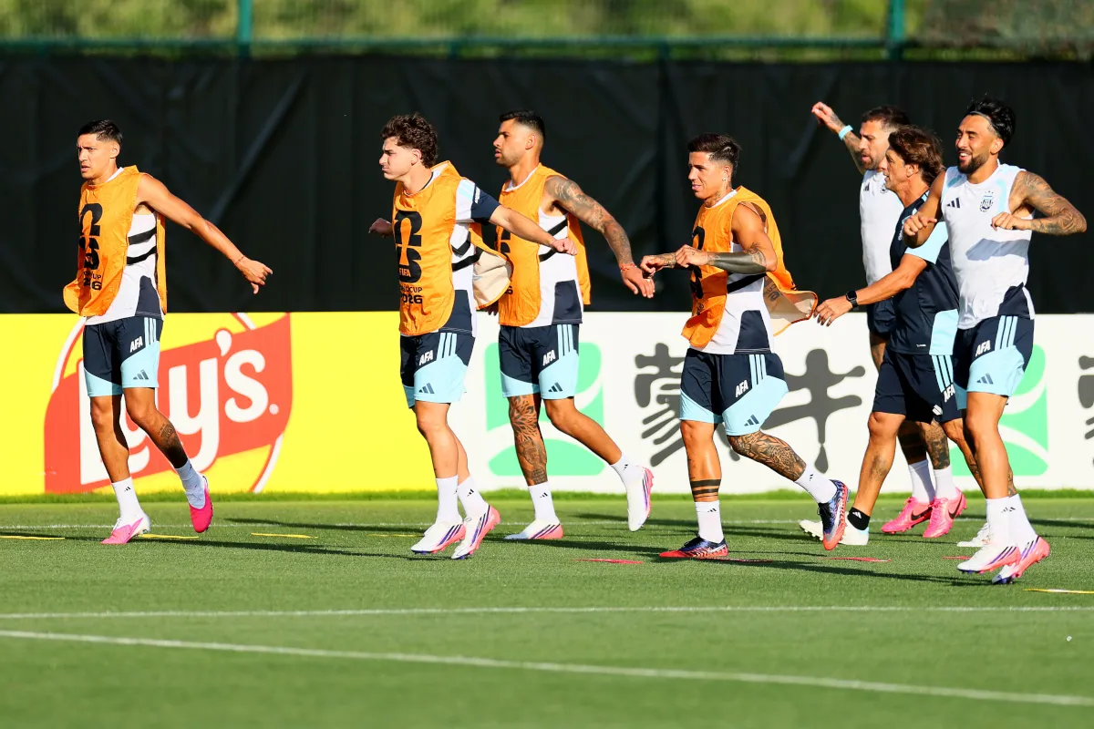 Argentina Siapkan Pemain Serie A untuk Hadapi Inggris di Semifinal Piala Dunia - sumber: (footballitalia)