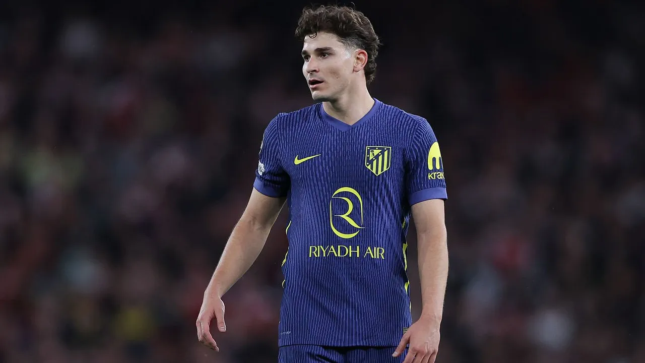 Barcelona Masih Optimis Bisa Rekrut Julian Alvarez dari Atletico Madrid