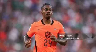 Crysencio Summerville Diburu Al Hilal, Roma dan MU Ikut Mengincar