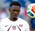 Folarin Balogun Bersuara soal Intervensi Donald Trump yang Picu Perdebatan