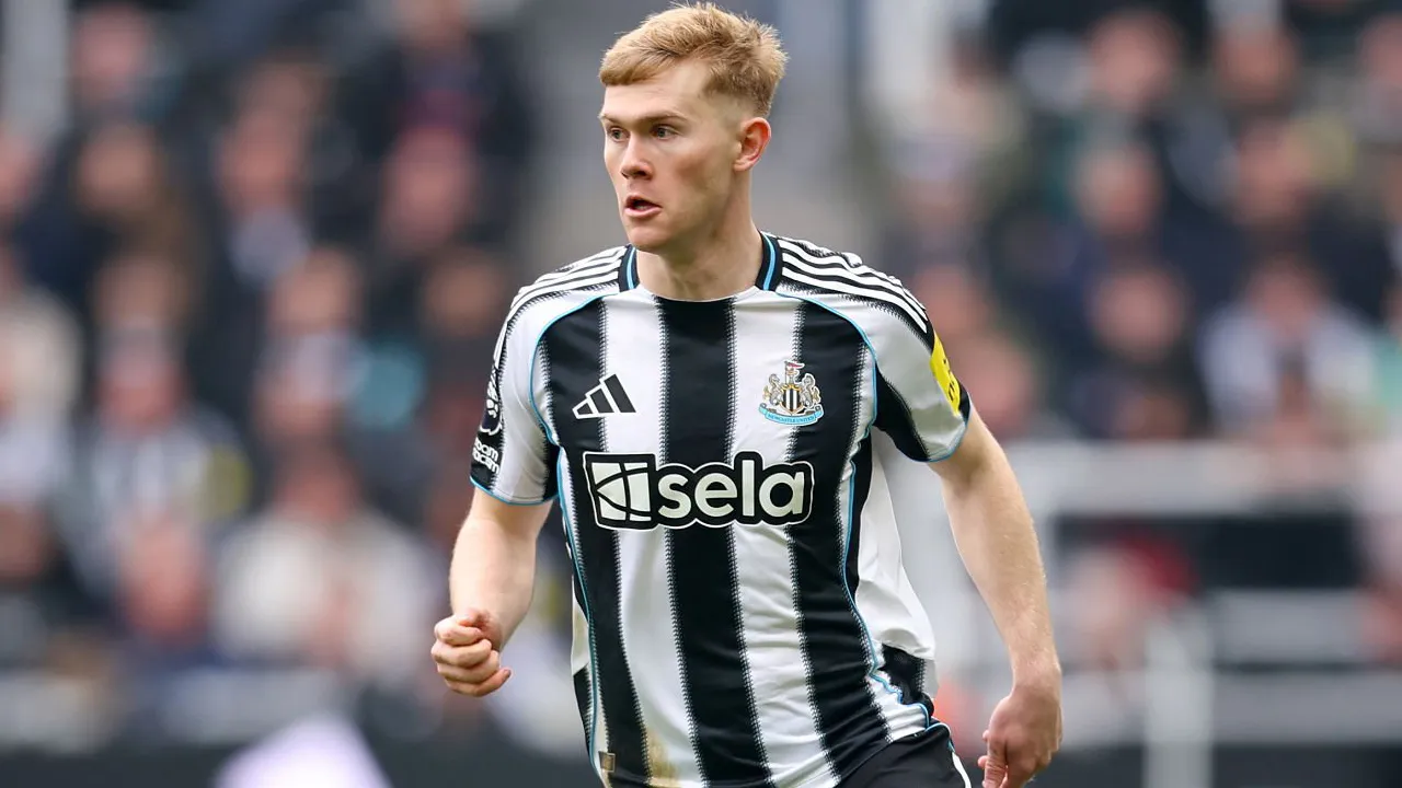 Lewis Hall Jadi Target Utama Manchester United Berikutnya