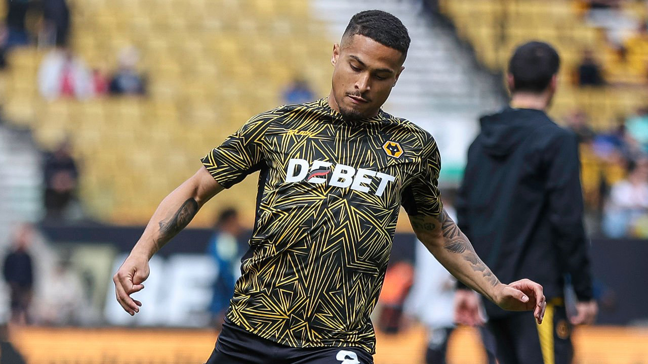 Newcastle Siap Tikung MU dalam Perburuan Joao Gomes