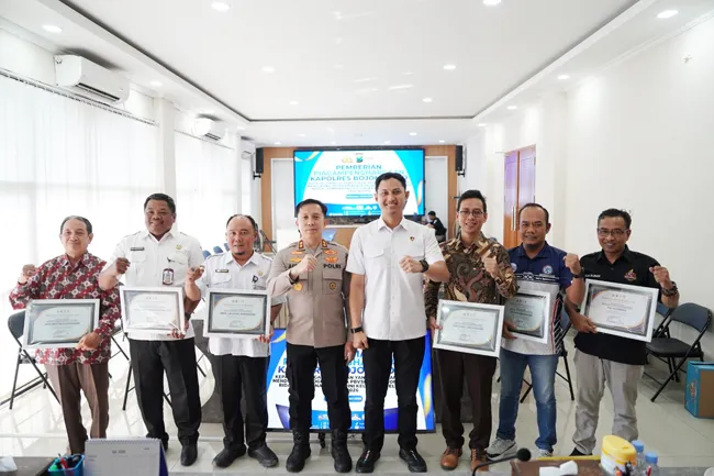 PBV BOVOBOKA Raih Penghargaan Bergengsi dari PBVSI Bojonegoro - sumber: (blokbojonegoro)