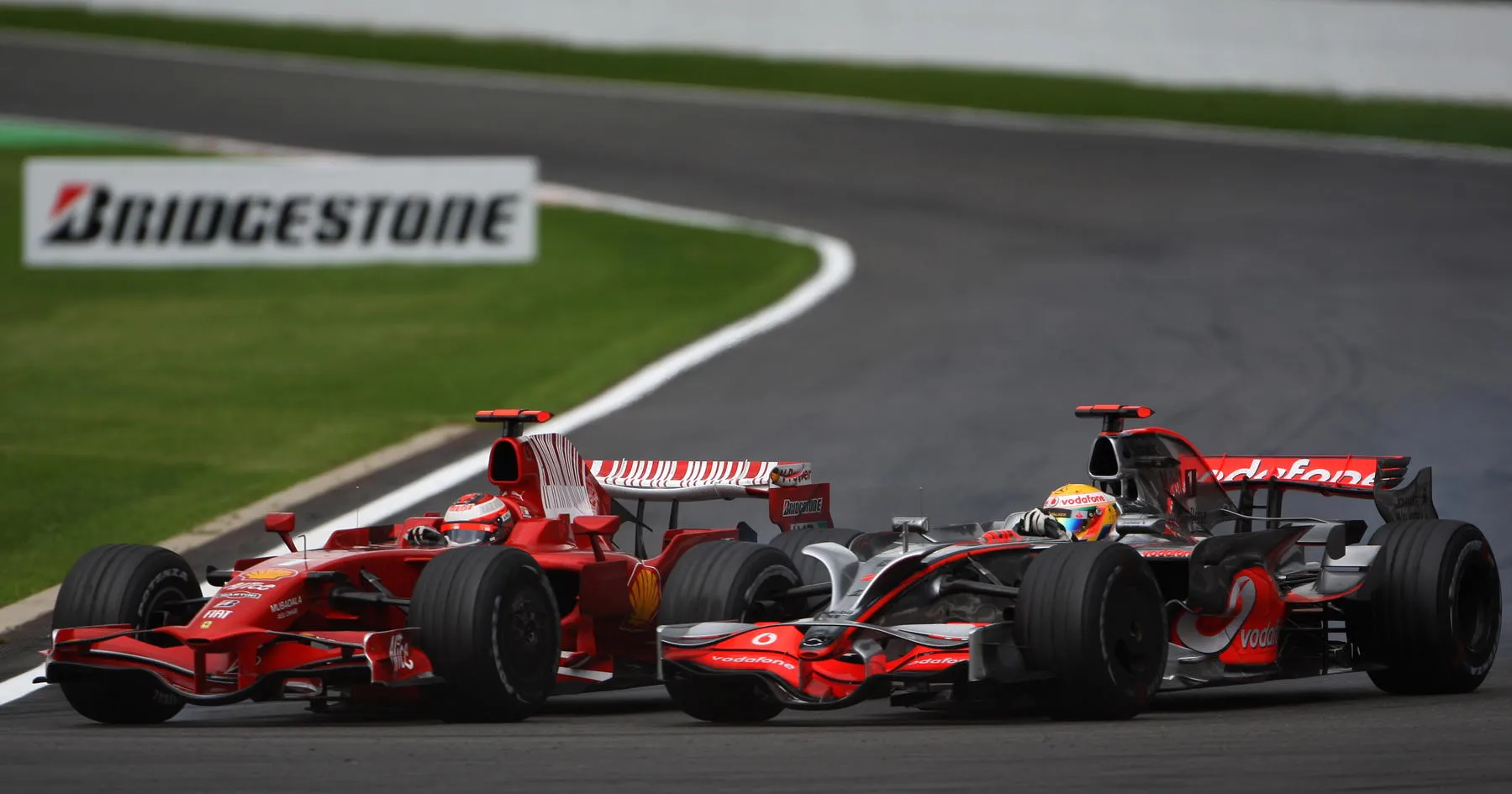 Pinalti Besar Batalkan Kemenangan Hamilton di GP Belgia - sumber: (racingnews365)