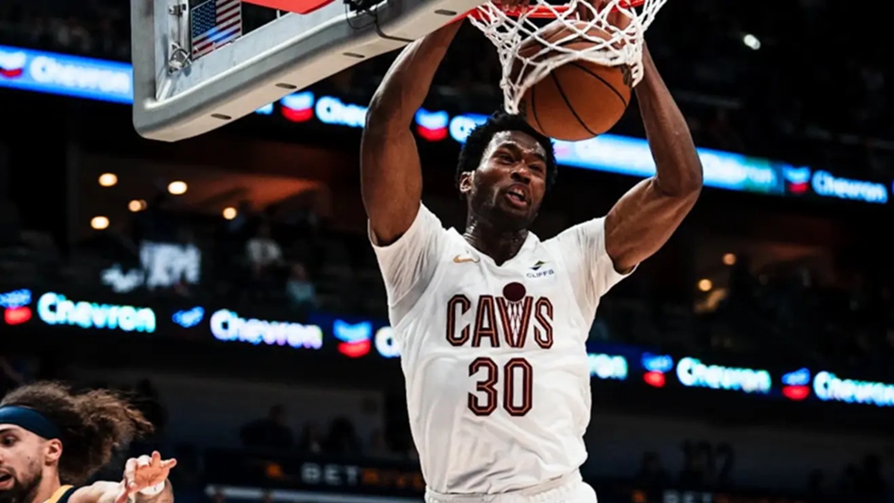 Real Madrid Tertarik Mendatangkan Damian Jones