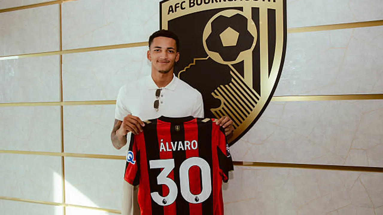 Teken Kontrak Lima Tahun, Bournemouth Resmi Datangkan Alvaro Rodriguez