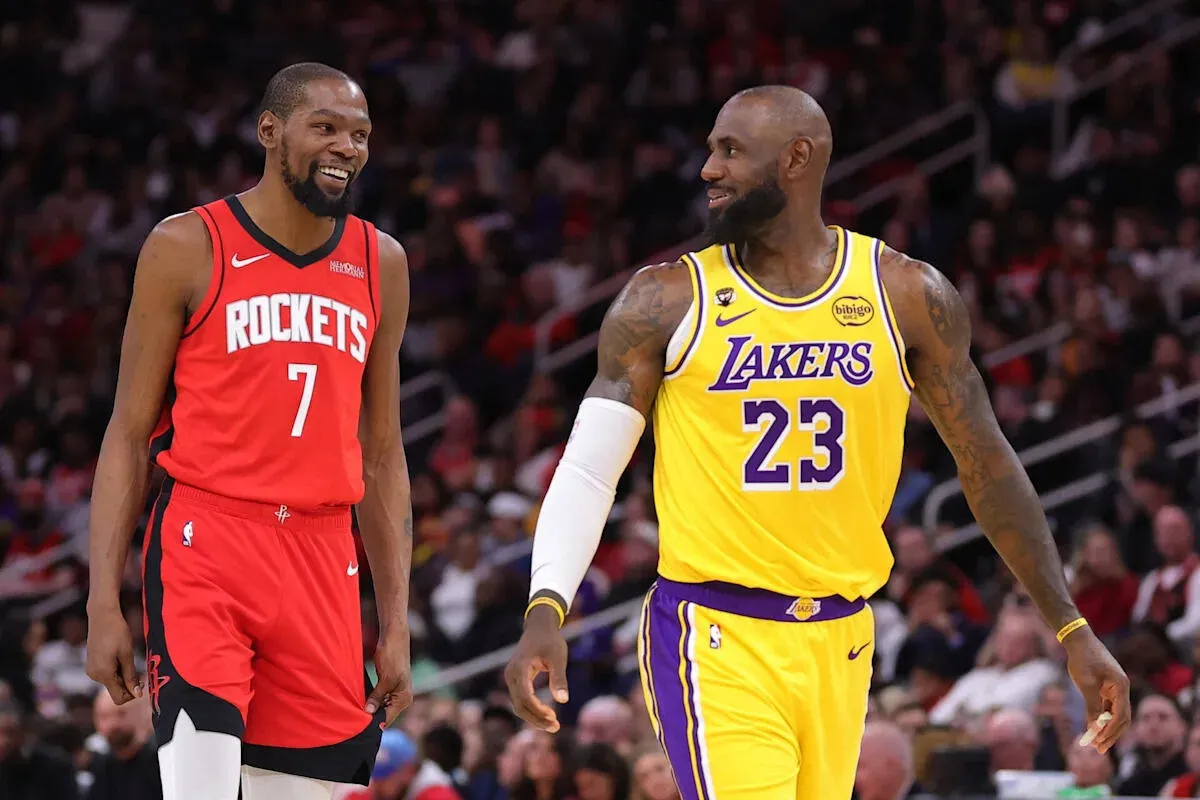 Durant Prediksi Kepulangan LeBron ke Cavaliers atau 76ers - sumber: (mainbasket)