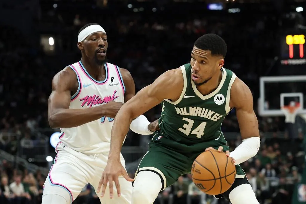 Giannis Bergabung, Adebayo Optimis Heat Raih Gelar NBA - sumber: (mainbasket)