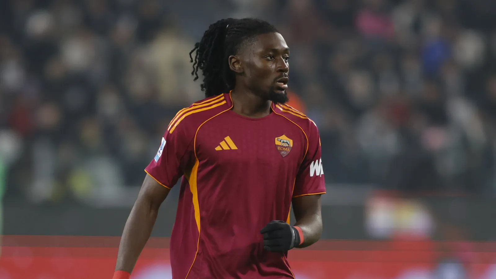 Manchester United Incar Gelandang Bintang Bersama Manu Kone