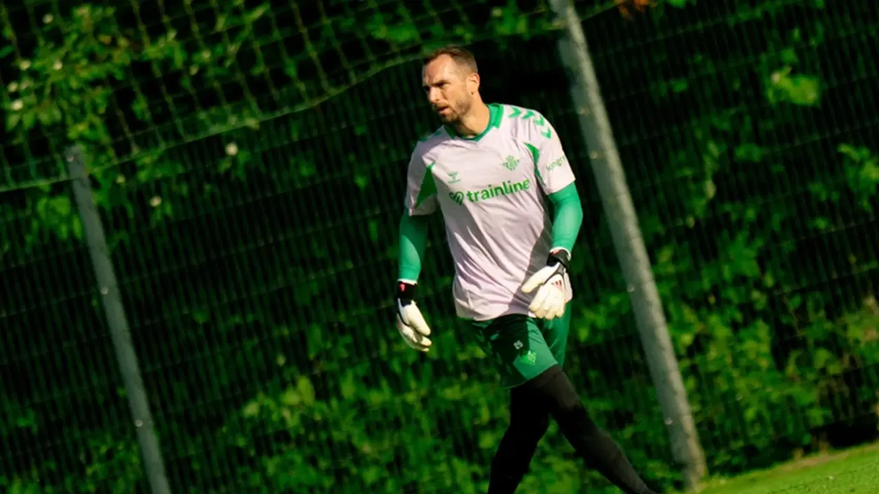 Pau Lopez Putuskan Meninggalkan Real Betis karena Alasan Keluarga
