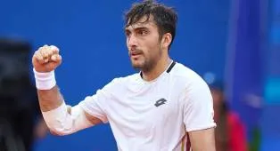 Roman Andres Burruchaga Permalukan Petenis Unggulan Pertama Di Umag