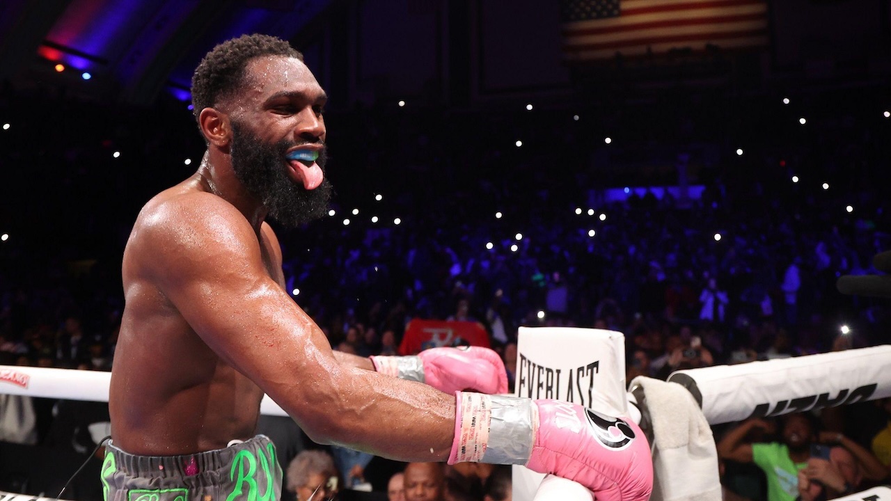 Bukan Inoue, Floyd Mayweather Jr Pilih Jaron Ennis sebagai Petinju Terbaik