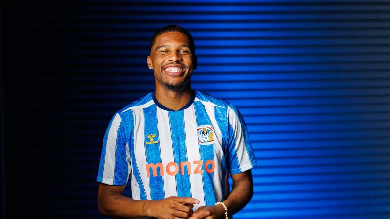 Coventry City Rekrut Aurele Amenda dari Eintracht Frankfurt