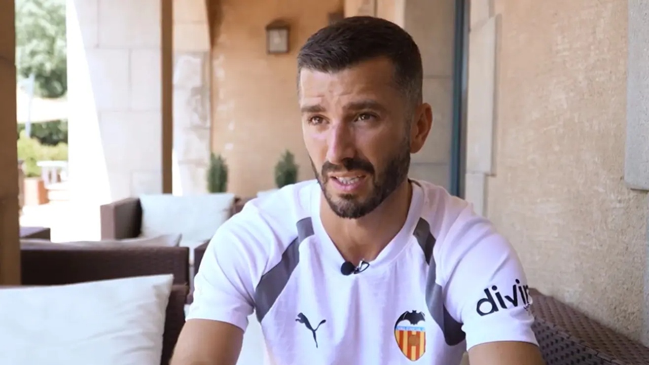 Jose Luis Gaya Sebut Kesuksesan Valencia Tergantung Performa Tim