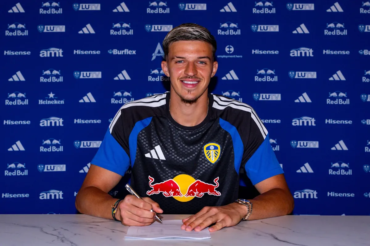 Leeds United Resmi Gaet Muharemovic dari Sassuolo dengan Nilai €40 Juta - sumber: (footballitalia)