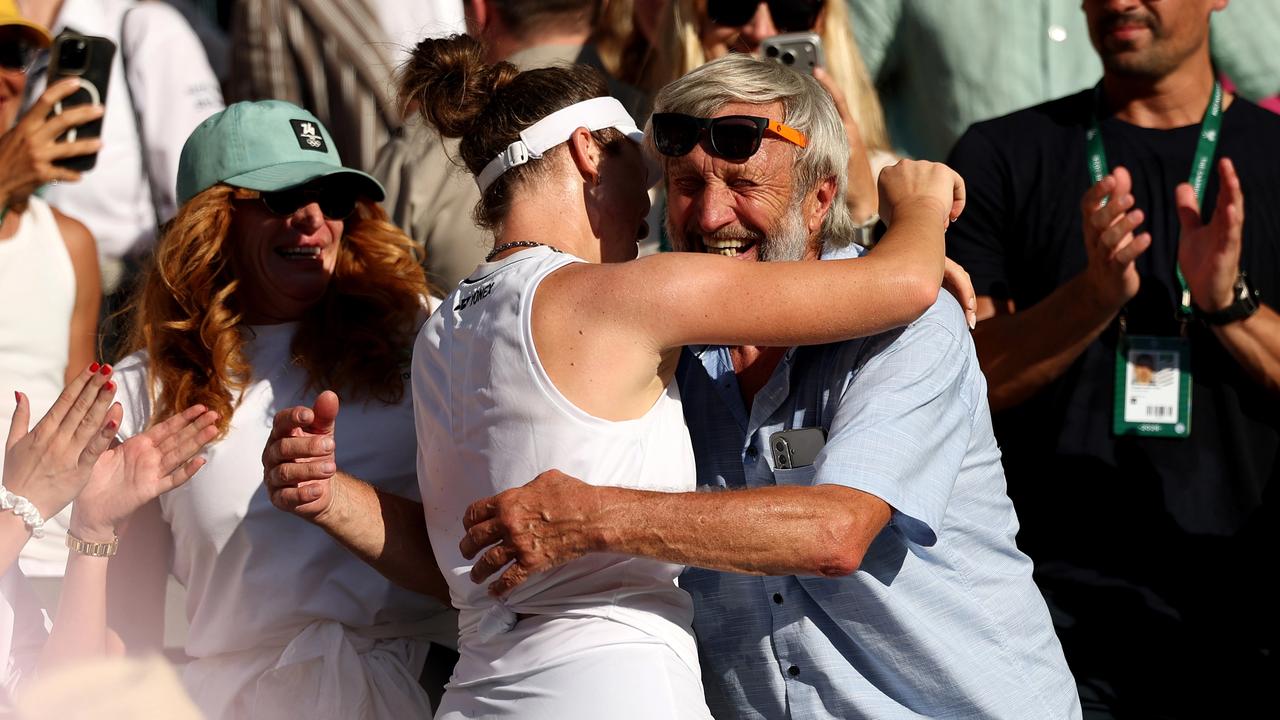 Linda Noskova Buka-Bukaan Tentang Sang Ayah Dan Mendiang Sang Ibu