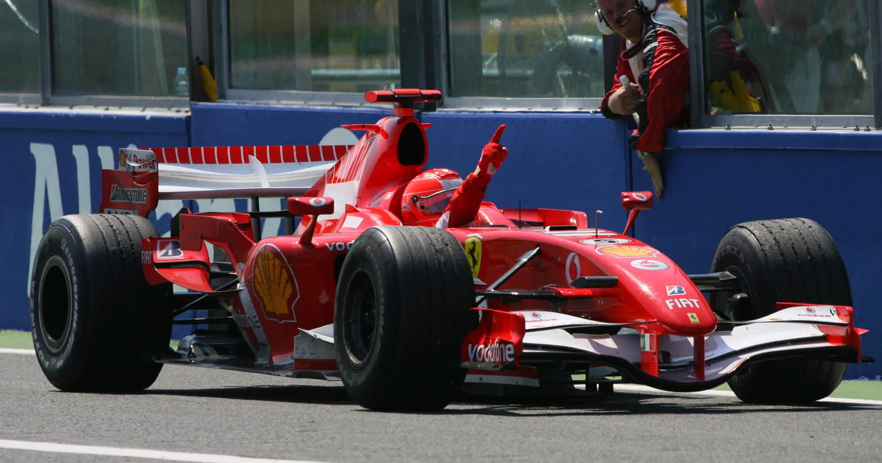 Michael Schumacher Cetak Rekor Baru di F1 Prancis 2006 - sumber: (racingnews365)