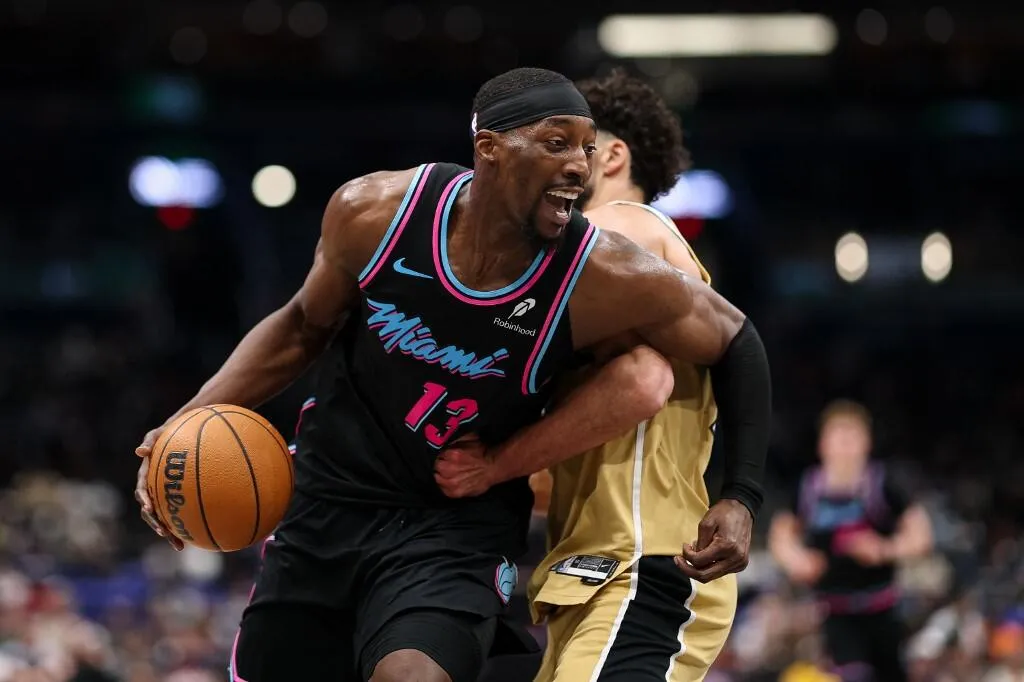 NBA Bebaskan Bam Adebayo dari Sanksi Insiden Herro - sumber: (mainbasket)