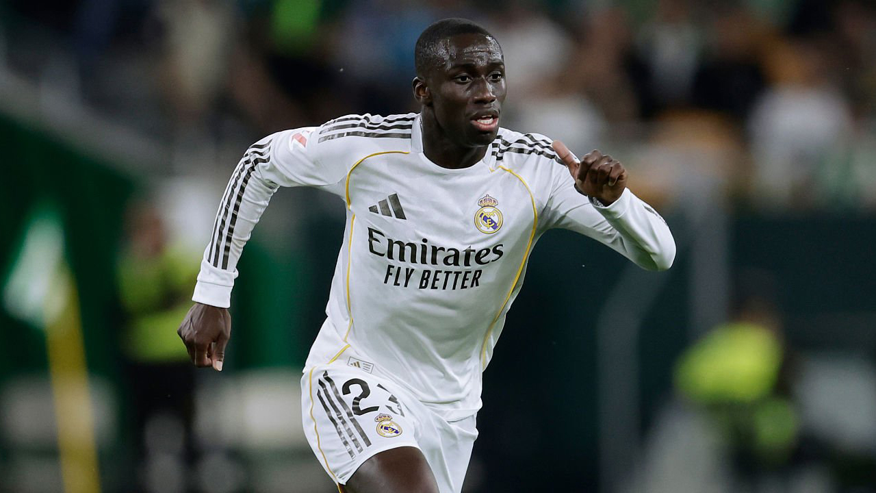 Posisi Ferland Mendy Makin Terjepit, Real Madrid Bahas Pemutusan Kontrak