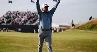Sempat Terpuruk, Dan Brown Kembali Bersinar di The Open Championship