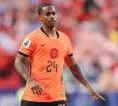 Villa Siap Adu Cepat dengan MU Demi Rekrut Crysencio Summerville