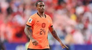 Villa Siap Adu Cepat dengan MU Demi Rekrut Crysencio Summerville