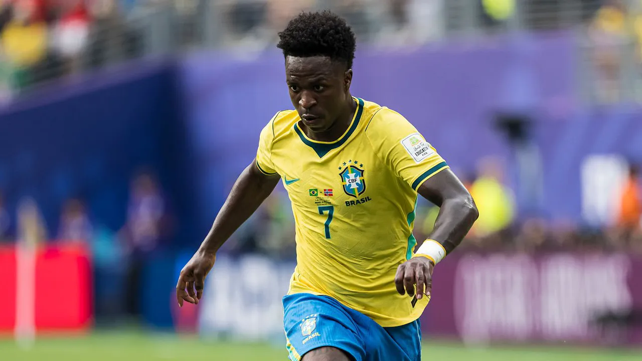 Vinicius Junior Belum Mau Teken Kontrak Baru, Selisih Gajinya Masih Jauh