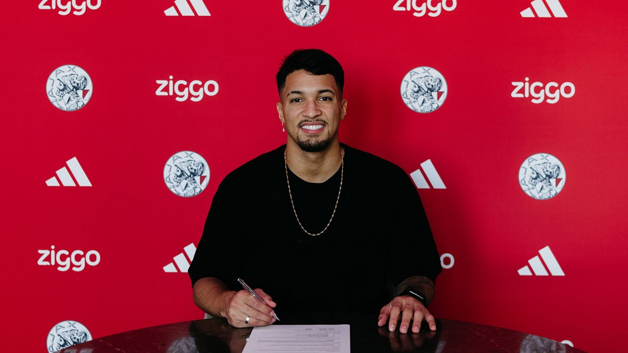 Ajax Resmi Datangkan Marcos Leonardo dari Al Hilal