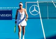 Barbora Krejcikova Jatuhkan Zheng Qinwen Di Athena