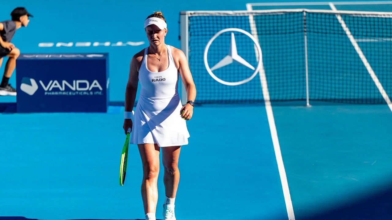 Barbora Krejcikova Jatuhkan Zheng Qinwen Di Athena