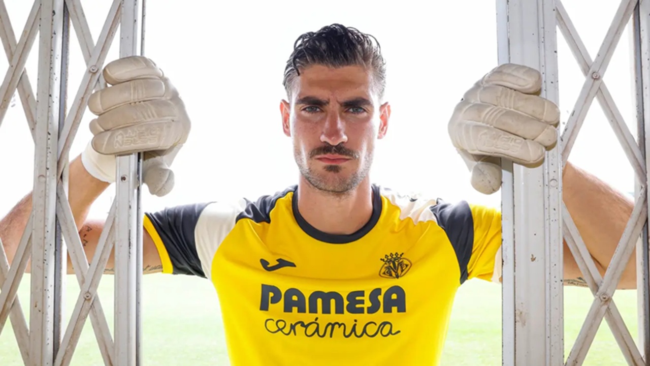 Diego Conde Resmi Jadi Kiper Anyar Real Betis