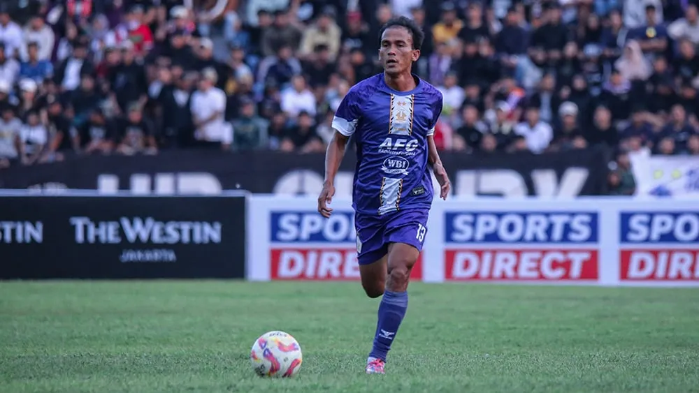 Faris Aditama Tinggalkan Persik: Akhir Perjalanan Ikon Lokal di Tim - sumber: (ileagueid)