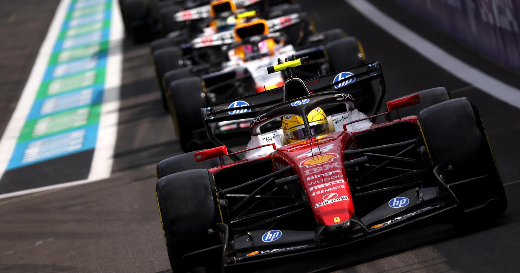 Ferrari Lakukan Perubahan Besar pada Mobil Hamilton Usai Kecelakaan