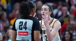 Indiana Fever Tumbang, Caitlin Clark Soroti Keputusan Wasit