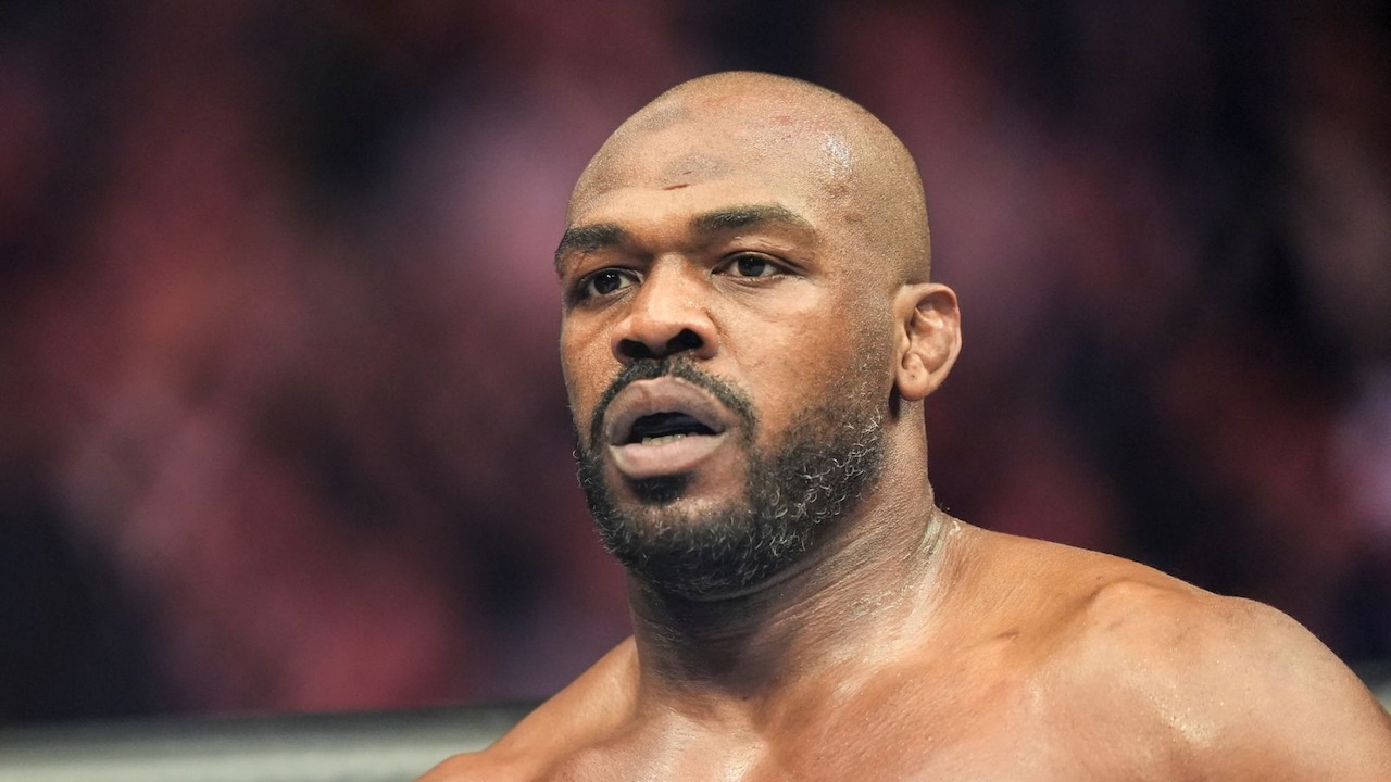 Jon Jones Buka Suara Soal Tantangan Usyk, Tolak Naik Ring Tinju